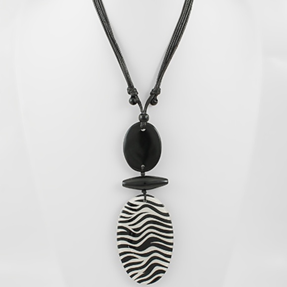 Zebra Printed Pendant Necklace - Picture 1 of 2